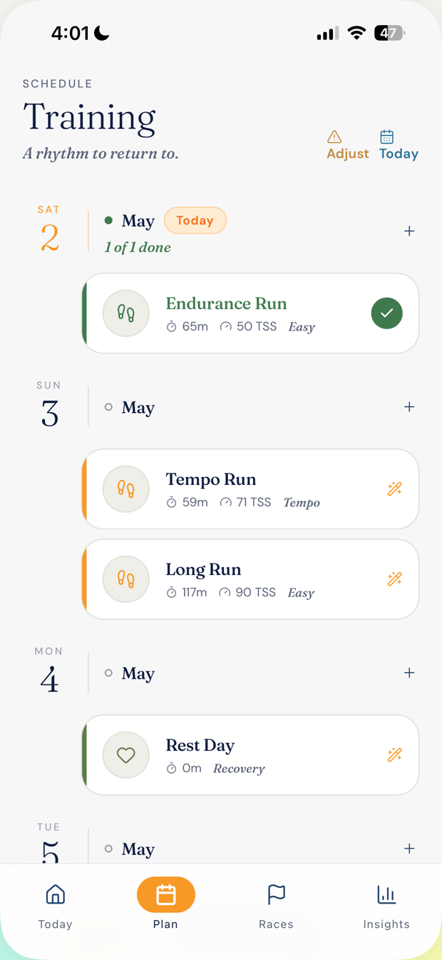 Training schedule screen with daily workouts, durations and training load